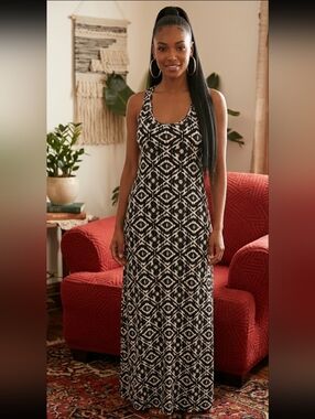ALLOY Black and White Geometric Tank Maxi Dress 21 inches p2p 59 inch long